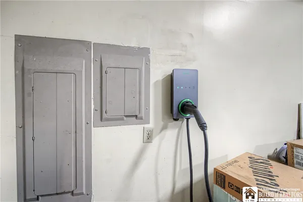 $399,900 | 61 Parkdale Drive, Jamestown, NY 14701