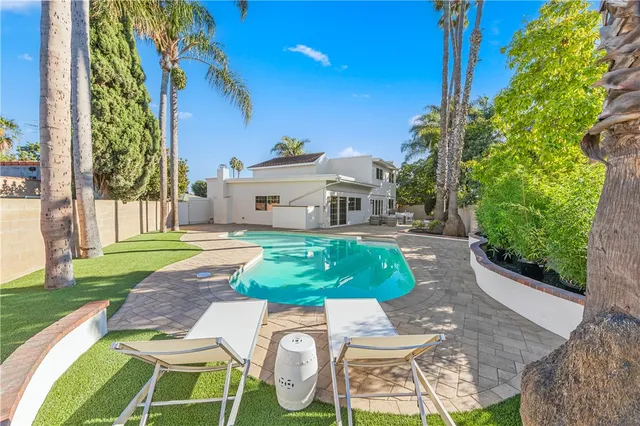 $2,099,000 | 3493 San Marino Circle, Costa Mesa, CA 92626