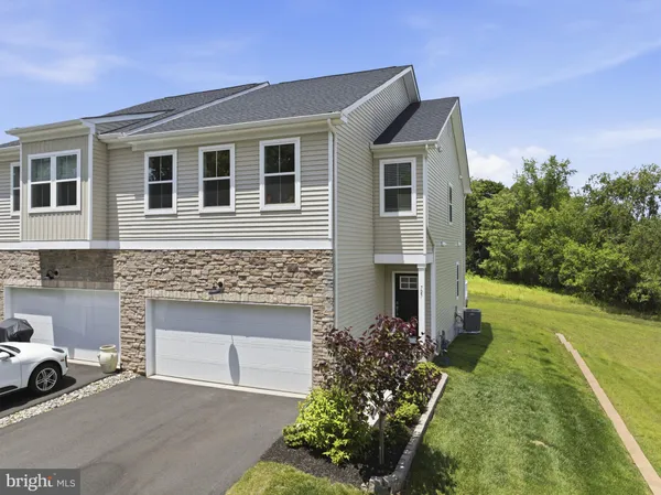 $579,900 | 727 Hunsberger Road, Spring City, PA 19475
