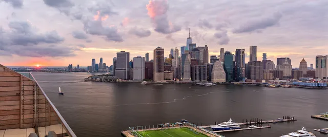 $2,450,000 | 50 Bridge Park Drive, Unit 25E | Brooklyn Heights