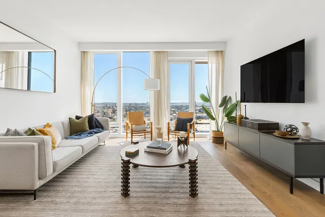 $2,450,000 | 50 Bridge Park Drive, Unit 25E | Brooklyn Heights