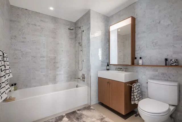 $2,450,000 | 50 Bridge Park Drive, Unit 25E | Brooklyn Heights