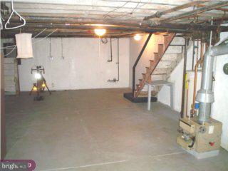112 Kent Road Upper Darby, PA 19082 - Photo 4 of 6