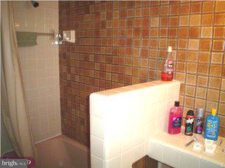 112 Kent Road Upper Darby, PA 19082 - Photo 5 of 6