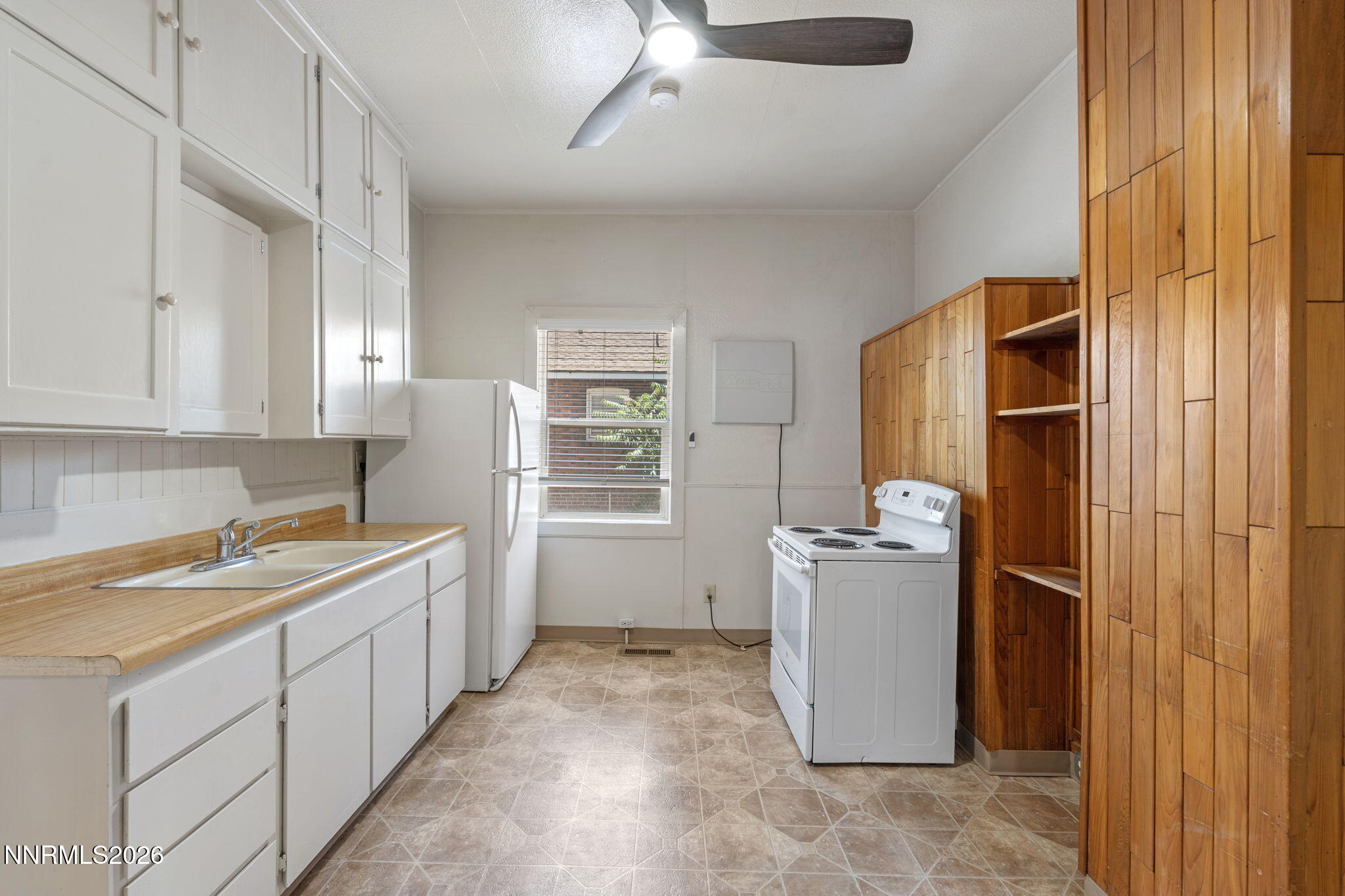 128 Keystone Avenue Reno, NV 89503 - Photo 11 of 34 7-web-or-mls-DSC09971