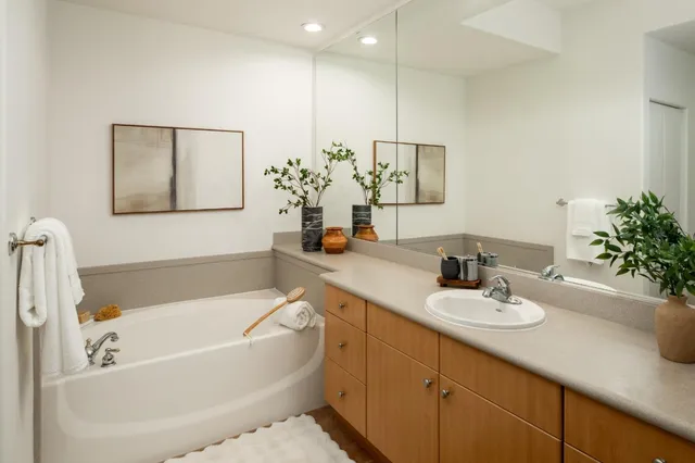 $799,000 | 130 East San Fernando Street, Unit 325, San Jose, CA 95112