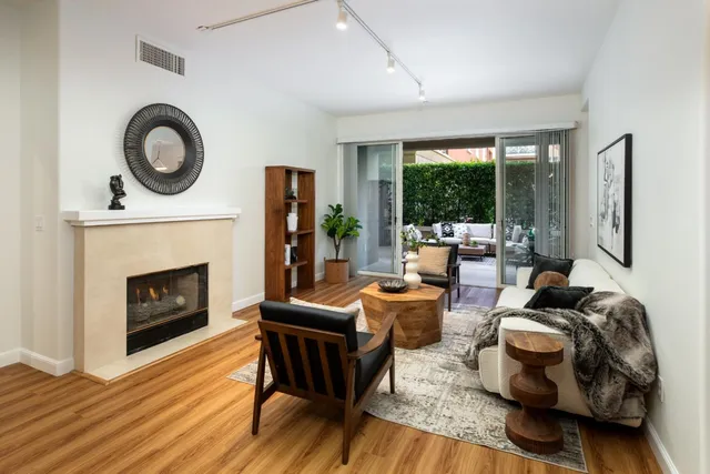 $799,000 | 130 East San Fernando Street, Unit 325, San Jose, CA 95112