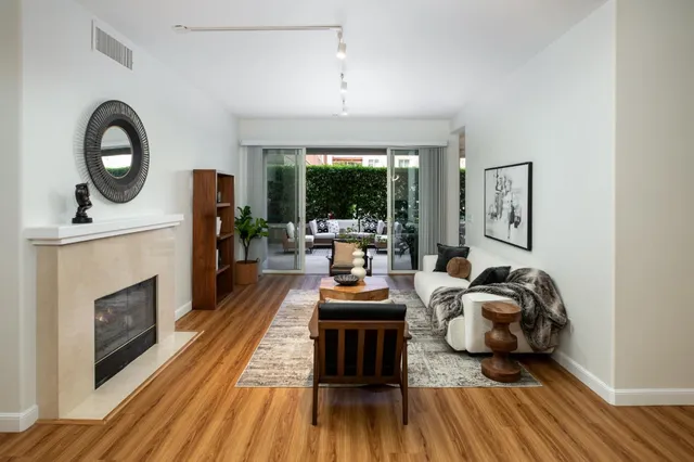 $799,000 | 130 East San Fernando Street, Unit 325, San Jose, CA 95112