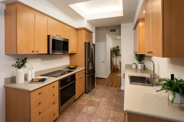 $799,000 | 130 East San Fernando Street, Unit 325, San Jose, CA 95112