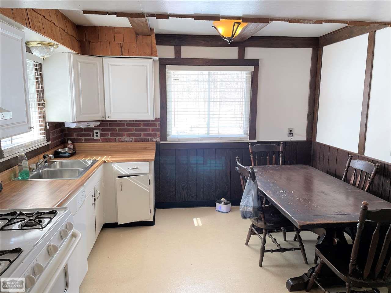 8824 Folkert Road Algonac, MI 48001 - Photo 12 of 28 Gallery Image 12