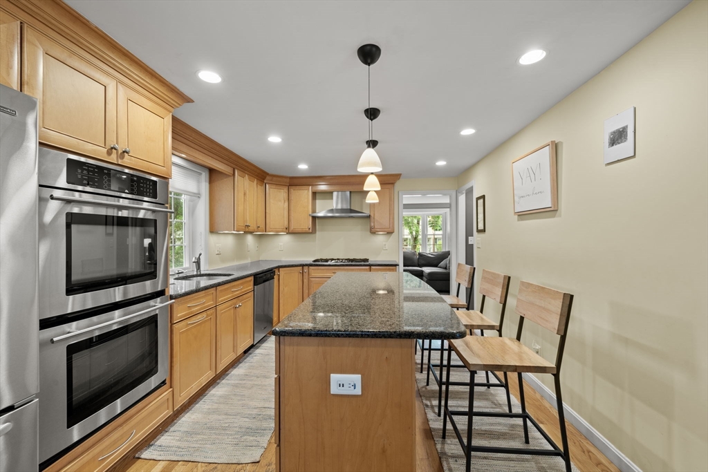 7 Trickett Road Lynnfield, MA 01940 - Photo 32 of 37