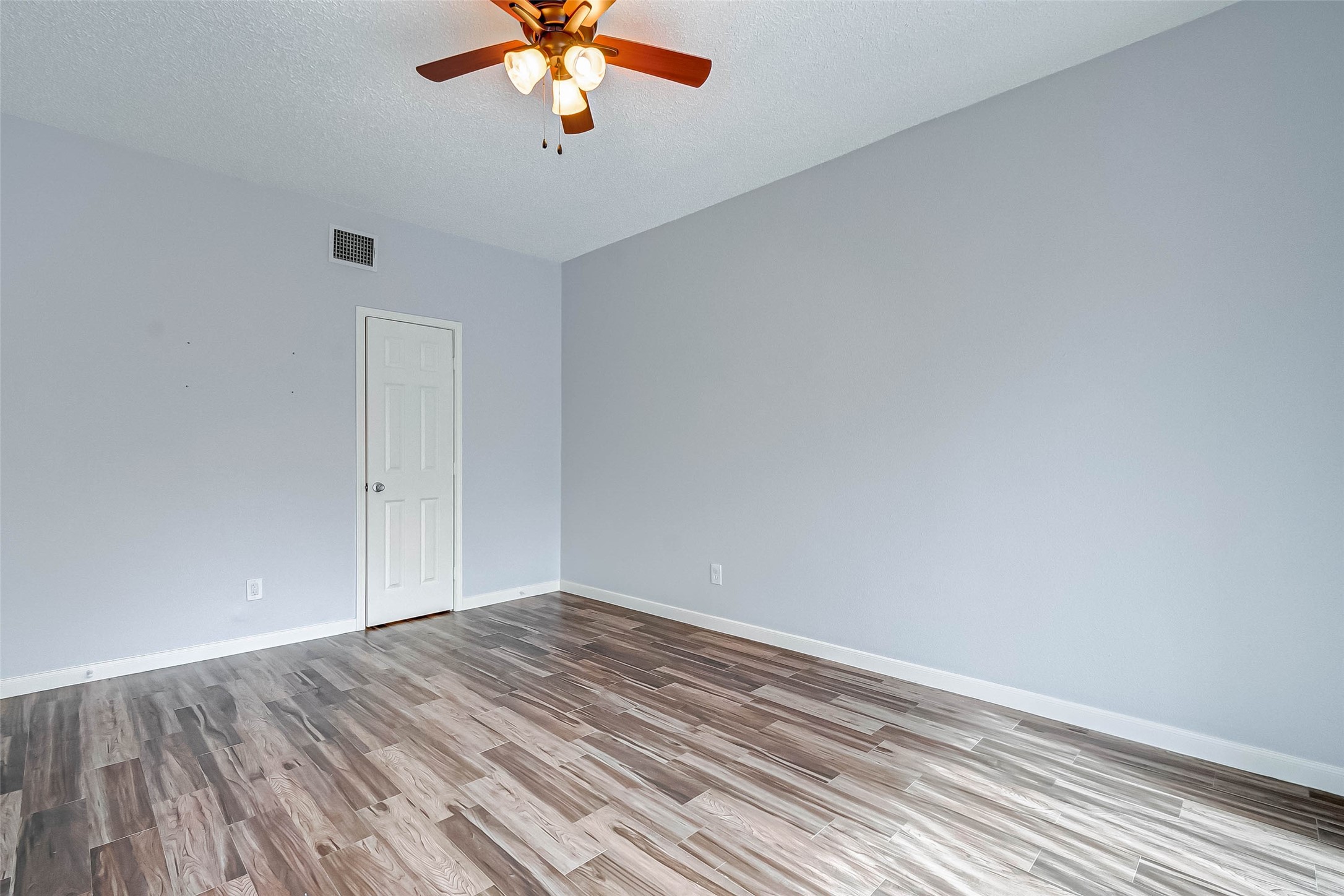 395 Rancho Bauer Drive Houston, TX 77079 - Photo 33 of 50 a view of a room with a large window