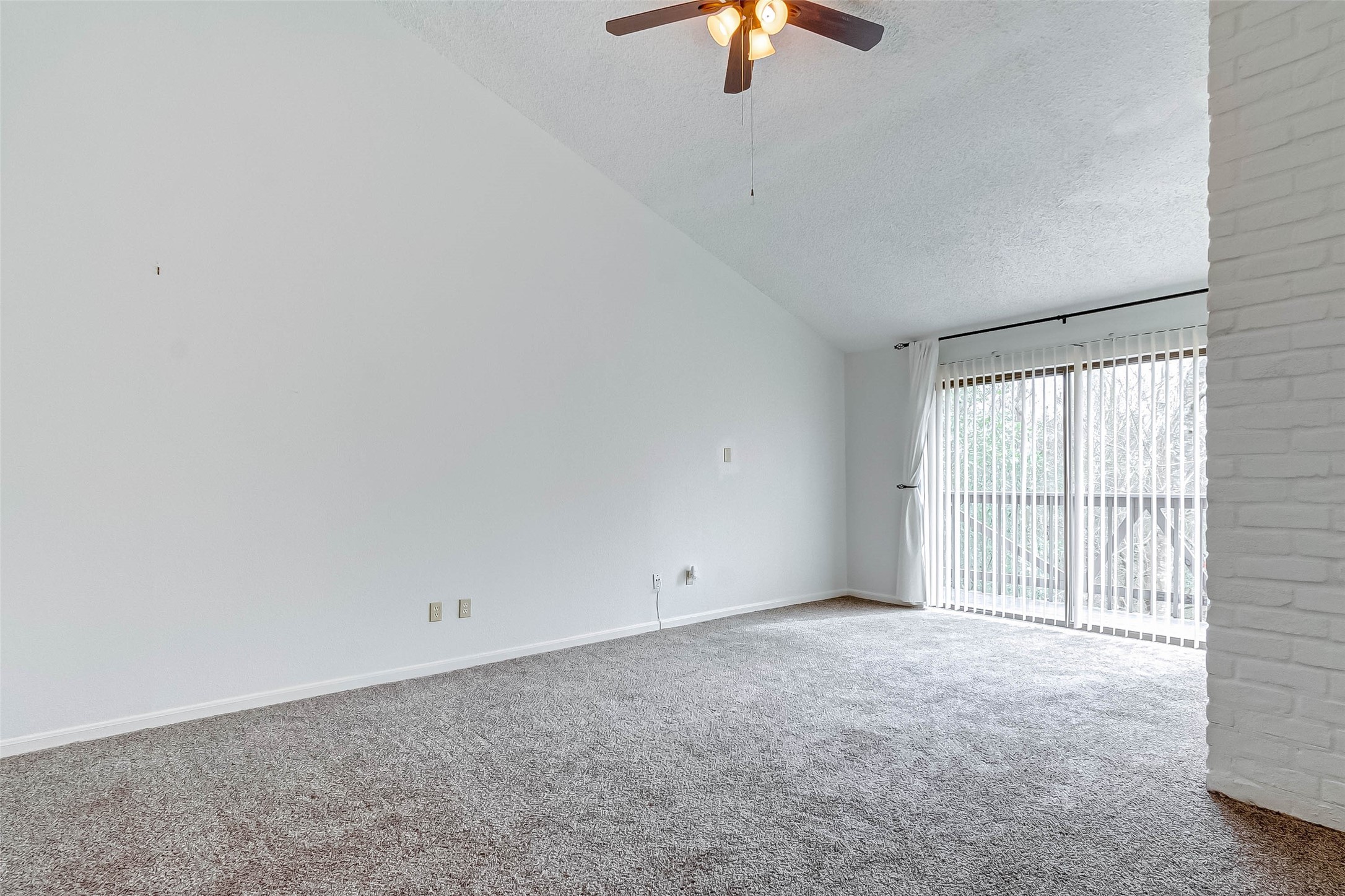 395 Rancho Bauer Drive Houston, TX 77079 - Photo 37 of 50 an empty room with a empty space and a window