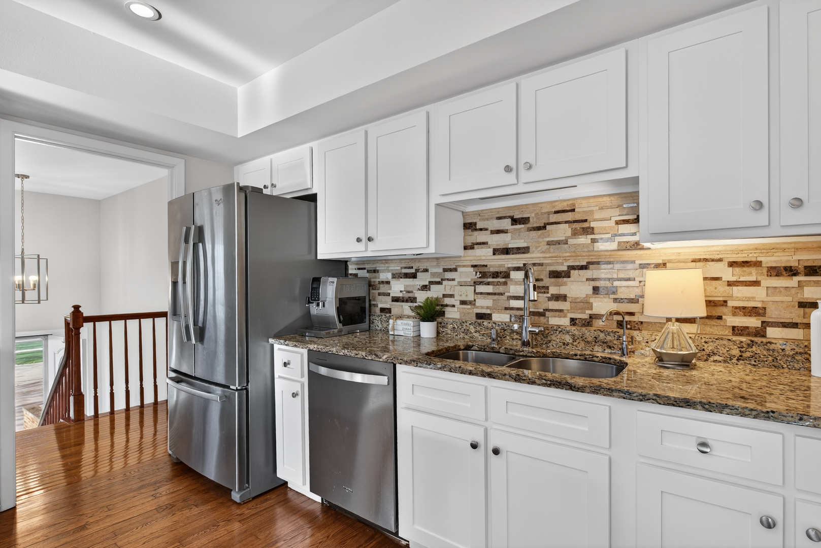 1293 West Oakmont Road Hoffman Estates, IL 60169 - Photo 12 of 37