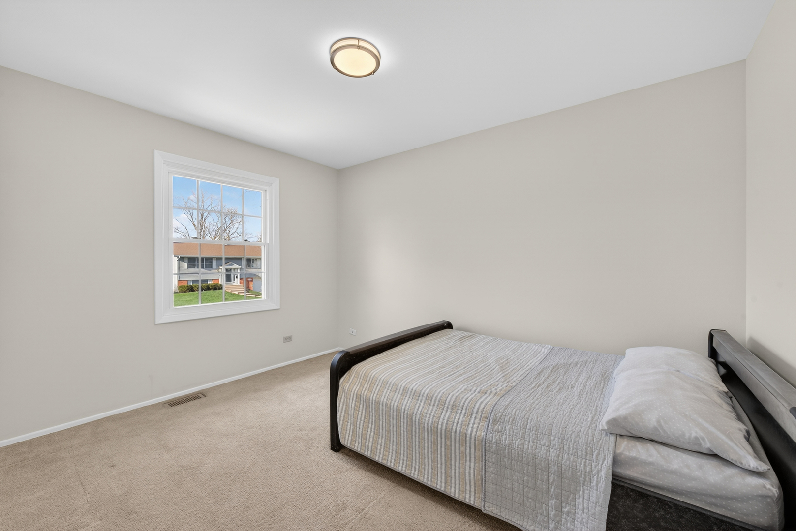 1293 West Oakmont Road Hoffman Estates, IL 60169 - Photo 17 of 37