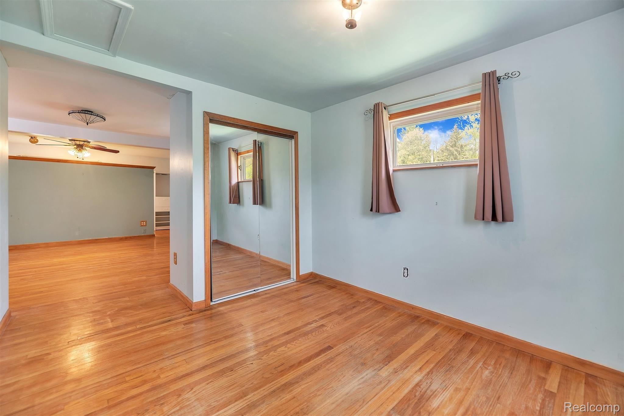 6100 Linden Road Fenton, MI 48430 - Photo 28 of 46 31-6100-Linden-Rd-WindowStill-Real-Estate-Photography-26.jpg