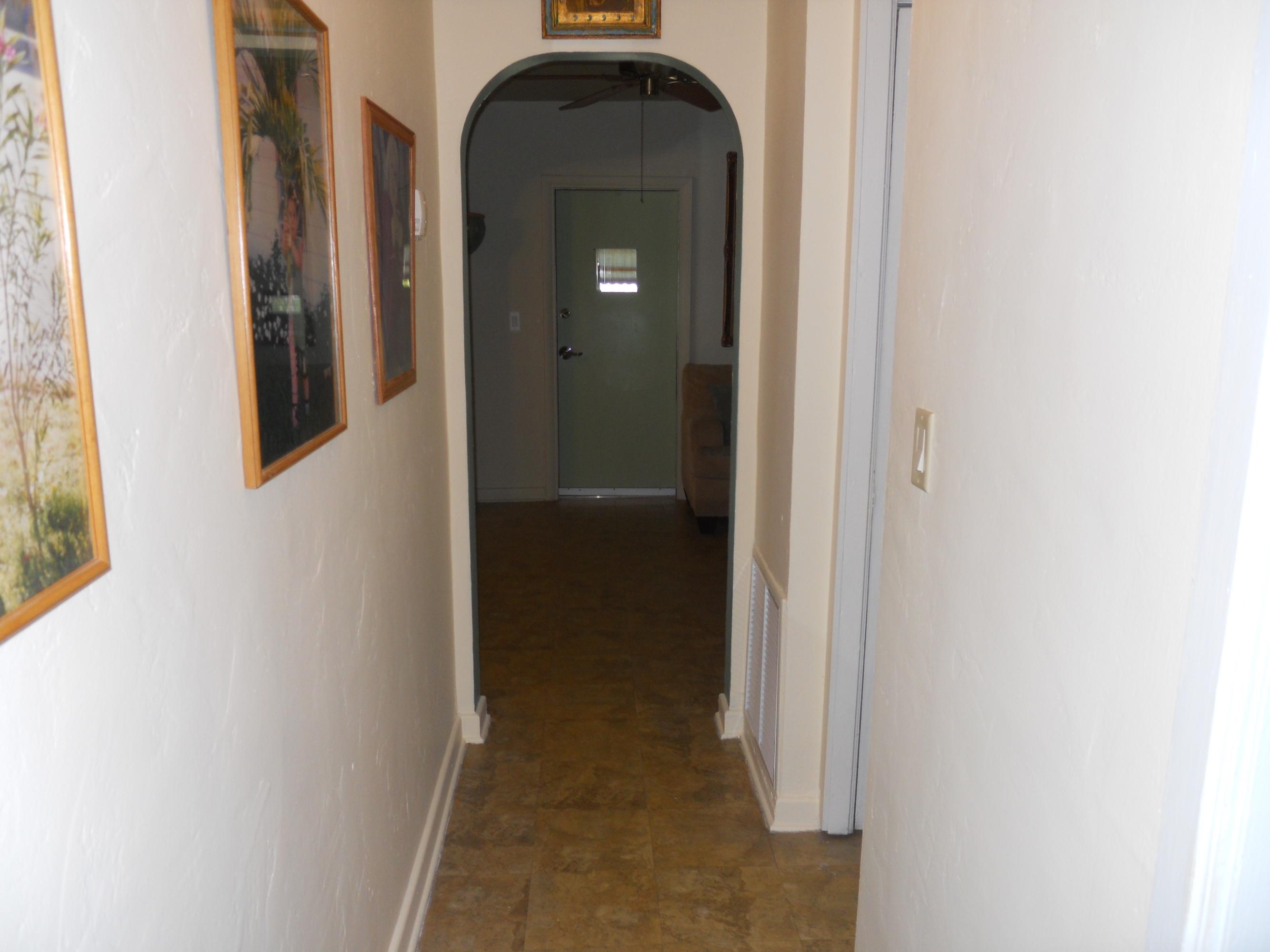 744 Hampton Road West Palm Beach, FL 33405 - Photo 5 of 29 Hampton 633