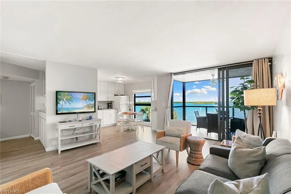 $465,000 | 1085 Bald Eagle Drive, Unit C406, Marco Island, FL 34145