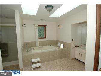 27720 Mt Pleasant Road Jobstown, NJ 08041 - Photo 8 of 12 Bathroom