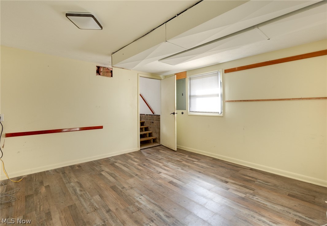 9416 Kieffer Road Mantua, OH 44255 - Photo 19 of 29 Office area with garage entrance