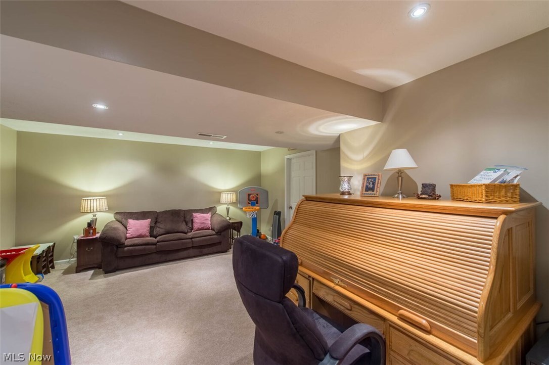 4243 Whitestone Road Kent, OH 44240 - Photo 11 of 17 Gallery Image 11