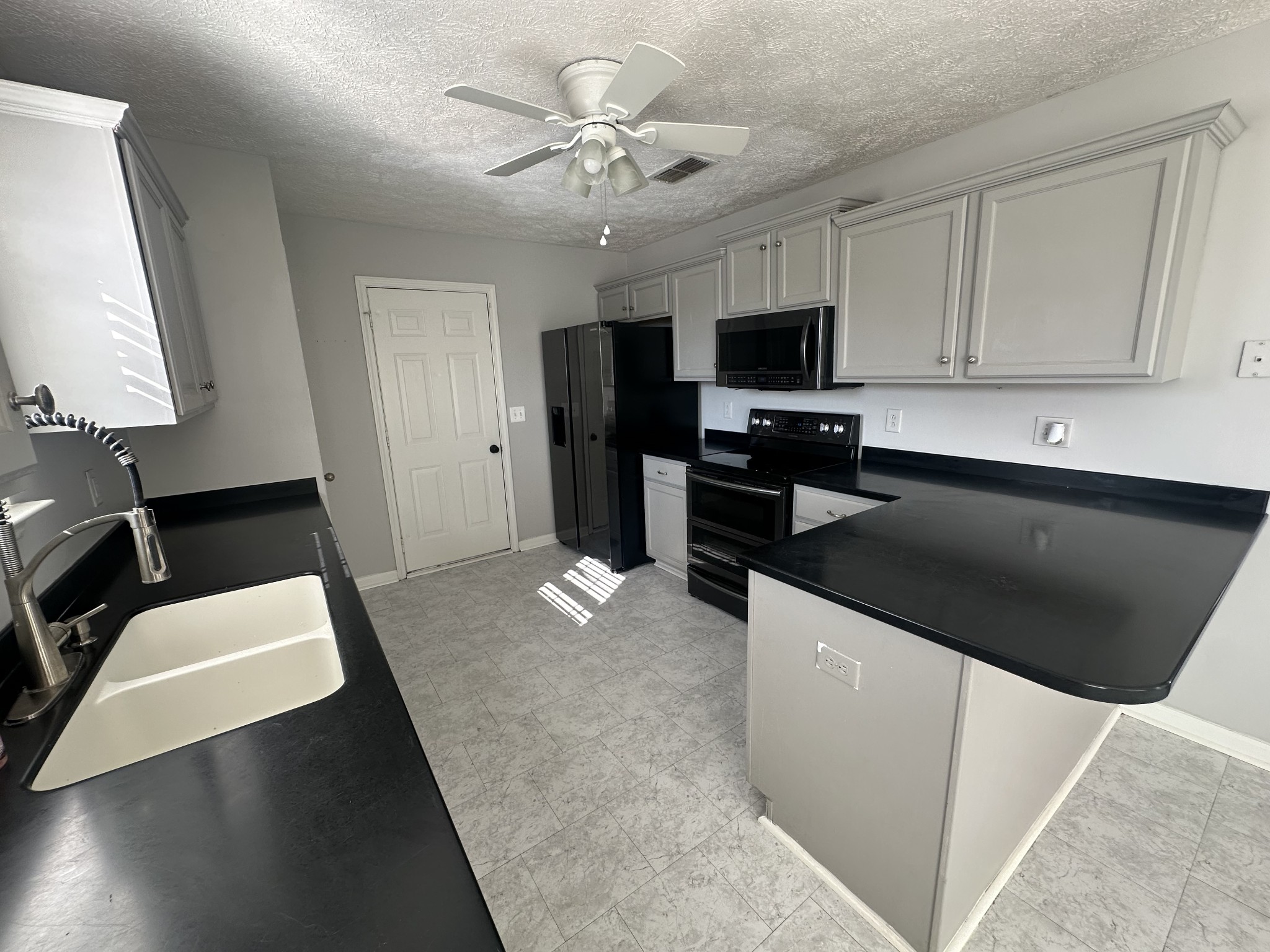 3381 Cornerstone Drive Murfreesboro, TN 37128 - Photo 5 of 17