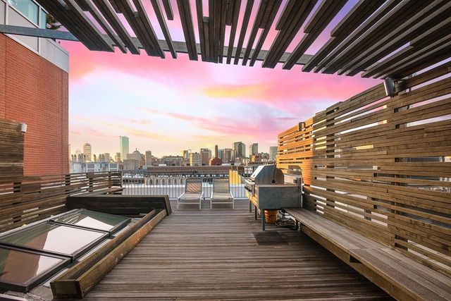 $1,272,500 | 35 Channel Center Street, Unit 505, Boston, MA 02210