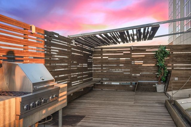 $1,272,500 | 35 Channel Center Street, Unit 505, Boston, MA 02210