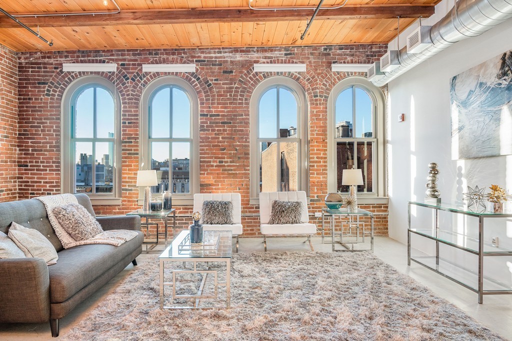 35 Channel Center Street, Unit 505 Boston, MA 02210 - Photo 2 of 21