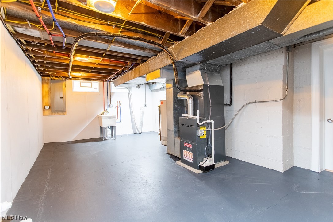 3910 Faversham Road Cleveland, OH 44118 - Photo 28 of 35 Gallery Image 28