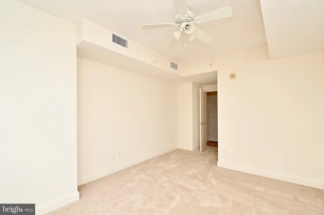 $2,595 | 1020 North Highland Street, Unit 807, Arlington, VA 22201