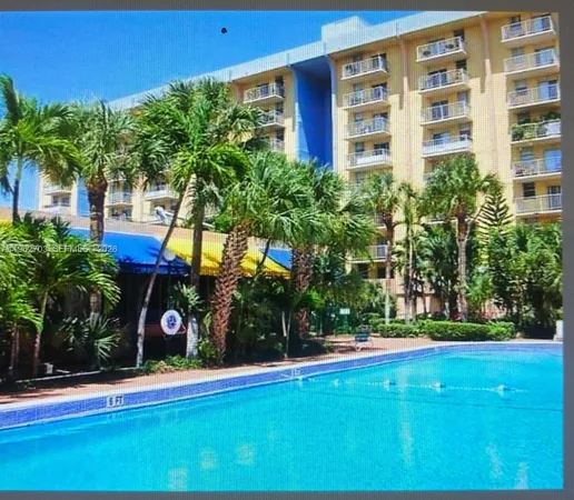 $1,800 | 801 Northwest 47th Avenue, Unit 609W, Miami, FL 33126