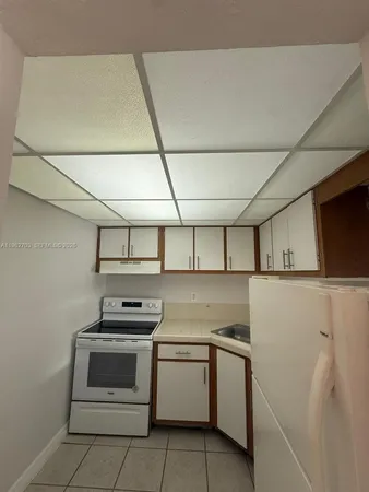 $1,800 | 801 Northwest 47th Avenue, Unit 609W, Miami, FL 33126