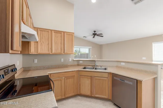 $1,600 | 25241 West Park Avenue, Buckeye, AZ 85326