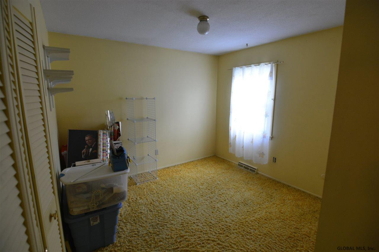11 Dyke Road Colonie, NY 12110 - Photo 11 of 13 Photo 11