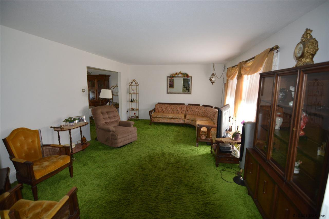 11 Dyke Road Colonie, NY 12110 - Photo 3 of 13 Photo 3