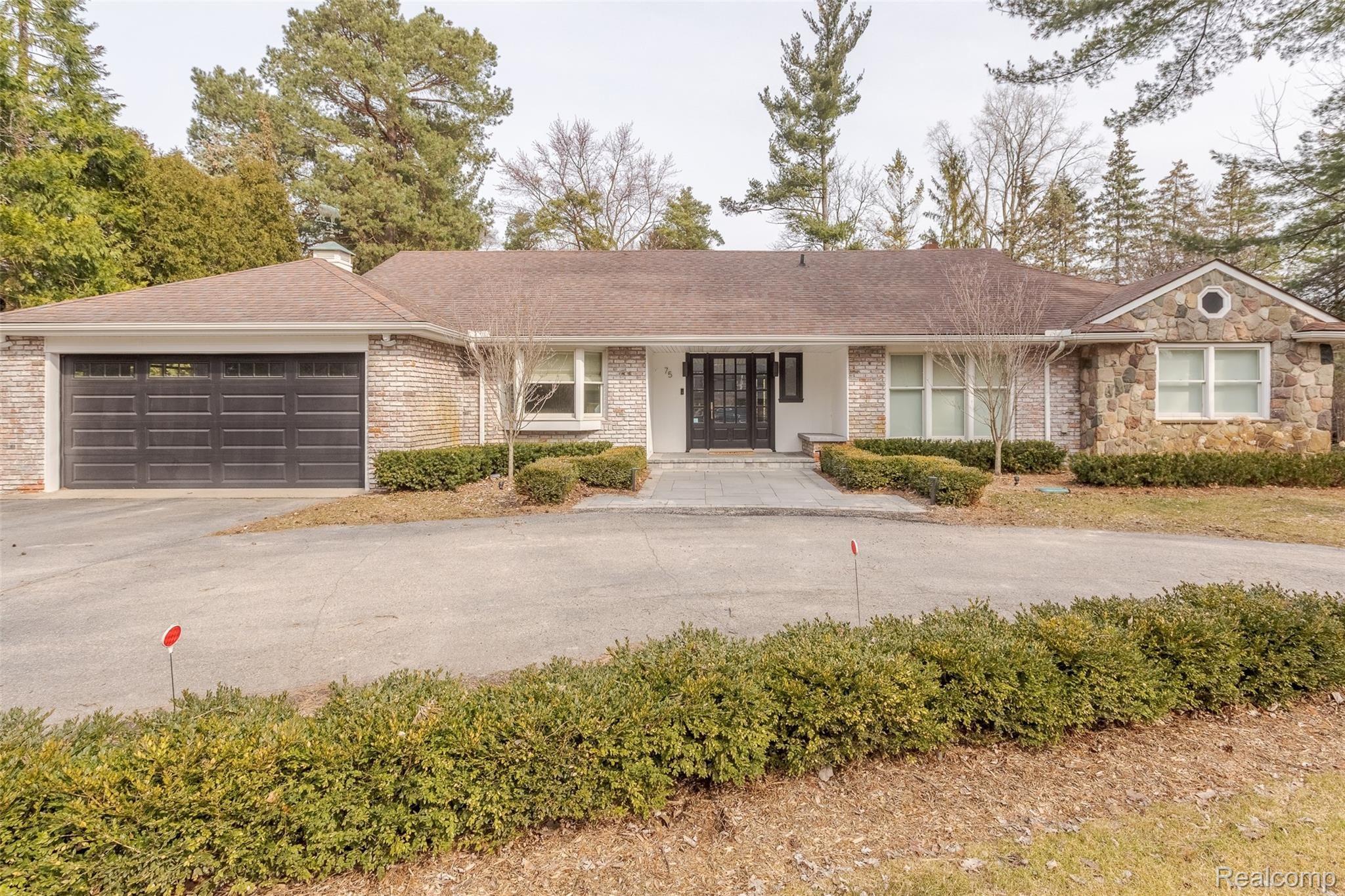 75 Manor Road Bloomfield Hills, MI 48304 - Photo 8 of 56 Manor-9.jpg