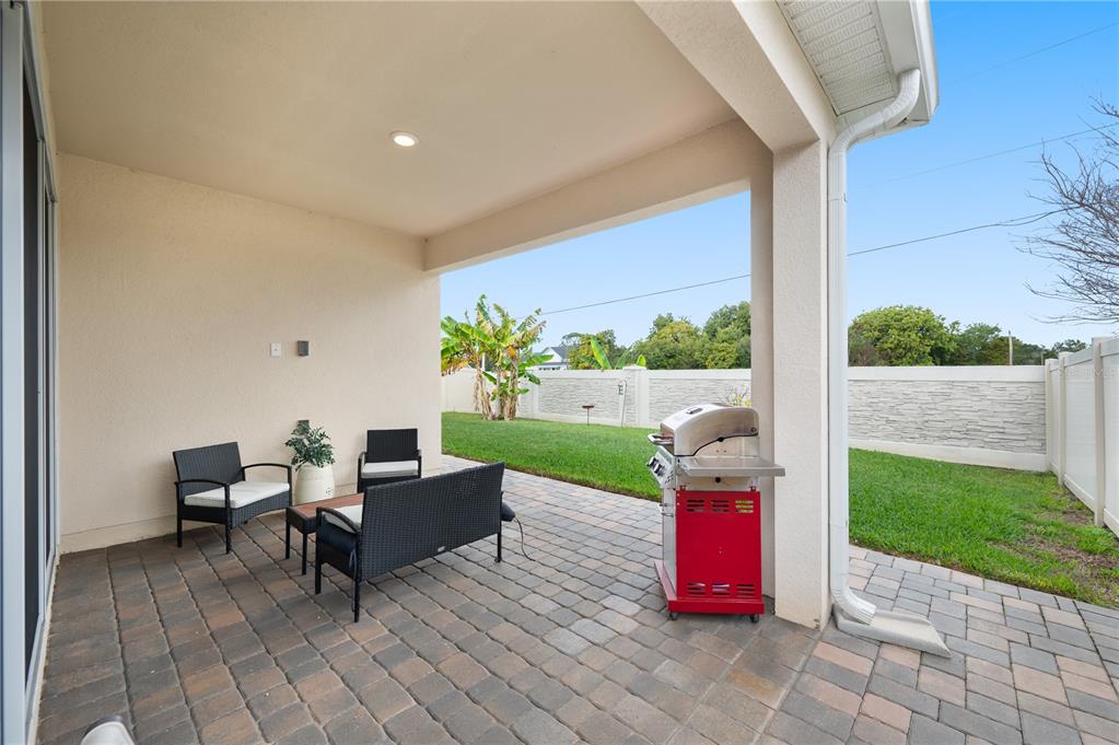 2887 Parkfield Road St. Cloud, FL 34772 - Photo 37 of 51 a living room with patio furniture