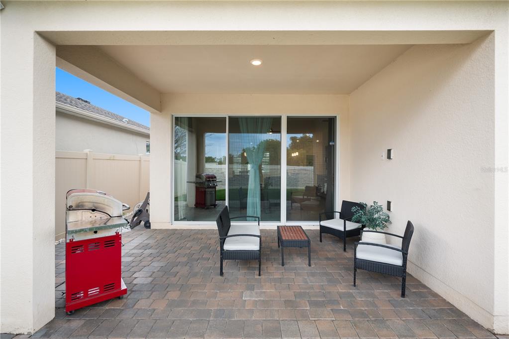 2887 Parkfield Road St. Cloud, FL 34772 - Photo 39 of 51 a living room with furniture