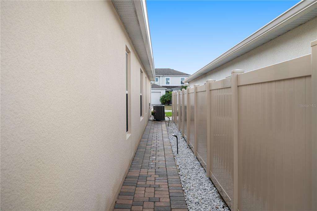 2887 Parkfield Road St. Cloud, FL 34772 - Photo 44 of 51 a view of a balcony