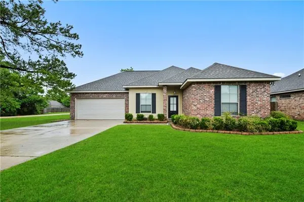 $1,900 | 41230 Dove Landing Drive, Ponchatoula, LA 70454
