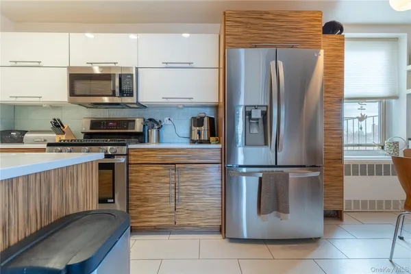 $619,000 | 211-10 18th Avenue, Unit 6E | Bay Terrace