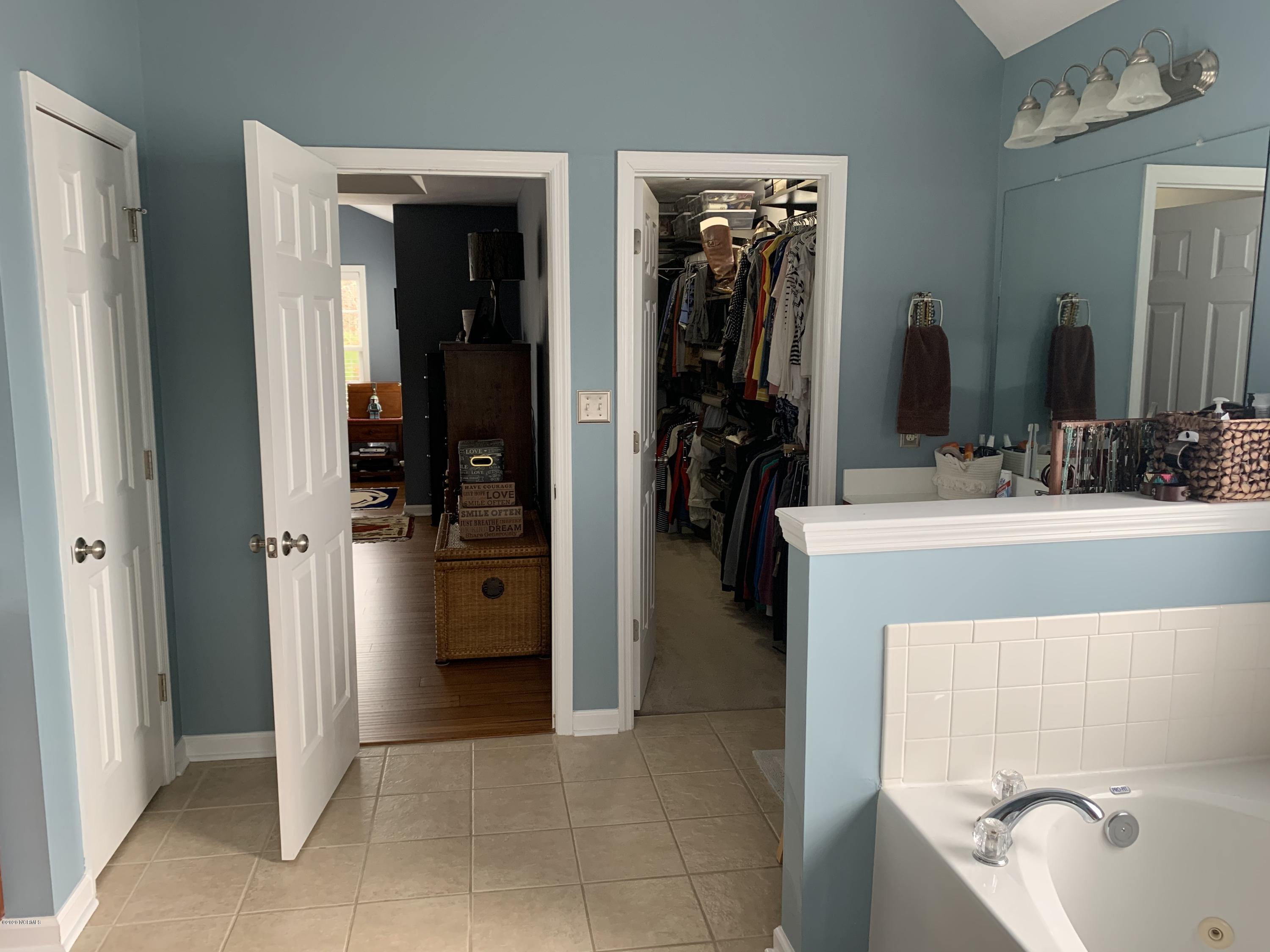 208 Middle Ridge Drive Hubert, NC 28539 - Photo 26 of 35 master bath