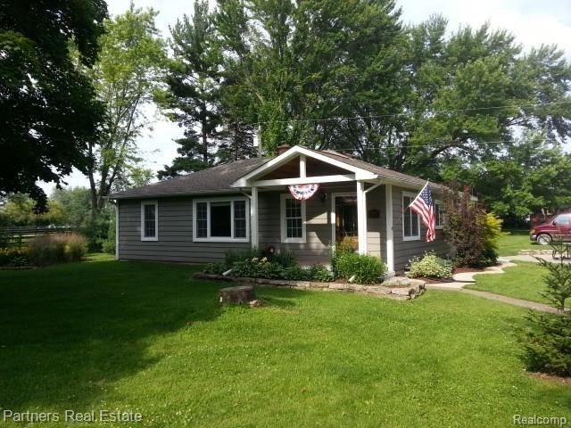 6851 Hinchey Road Pinckney, MI 48169 - Photo 2 of 35