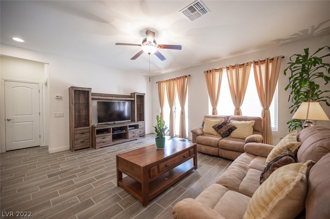 11007 Hunting Hawk Road Las Vegas, NV 89179 - Photo 16 of 50