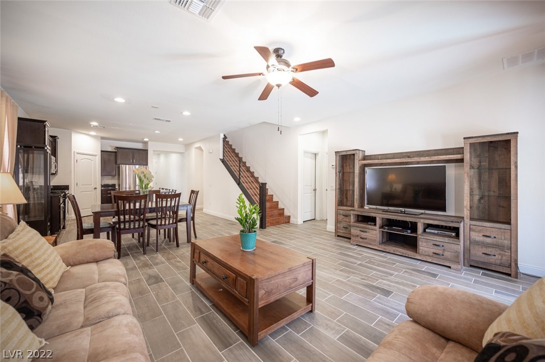 11007 Hunting Hawk Road Las Vegas, NV 89179 - Photo 17 of 50