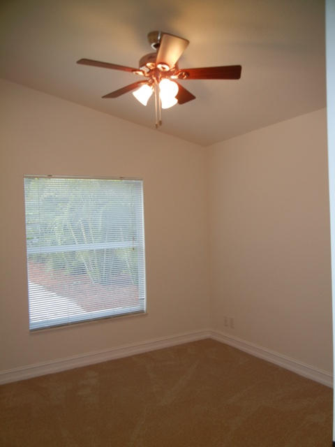 6830 3rd Street Jupiter, FL 33458 - Photo 21 of 29 Bedroom 3 view 1