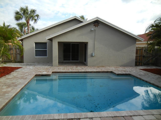 6830 3rd Street Jupiter, FL 33458 - Photo 26 of 29 Back 1