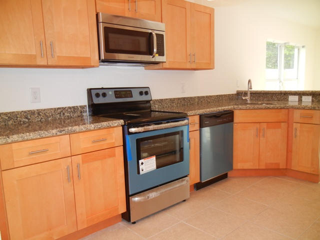 6830 3rd Street Jupiter, FL 33458 - Photo 7 of 29 Kitchen view 2