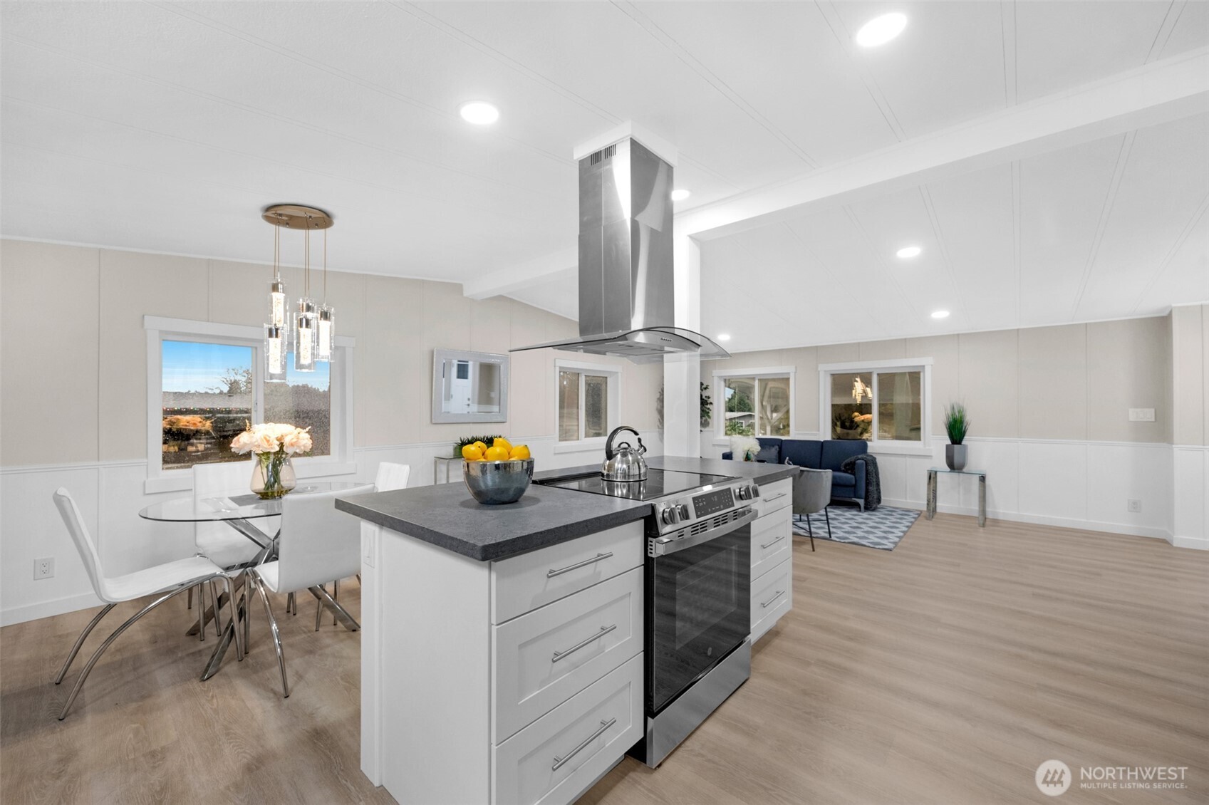 931 236th Place Southwest Bothell, WA 98021 - Photo 4 of 24